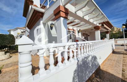 Resale - Villa - Campoamor