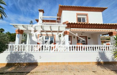 Resale - Villa - Campoamor