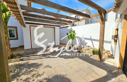 Resale - Villa - Campoamor