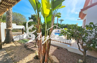 Resale - Villa - Campoamor