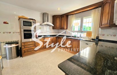 Resale - Villa - Campoamor