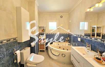 Resale - Villa - Campoamor