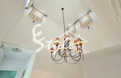 Resale - Villa - Campoamor