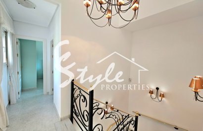 Resale - Villa - Campoamor