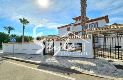 Luxury Frontline Golf Villa for Sale in Campoamor – 4 Bedrooms, Private Pool, Costa Blanca. ID 2759