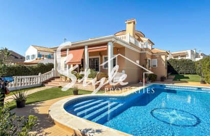 Resale - Villa - Torrevieja - Torrelamata - La Mata