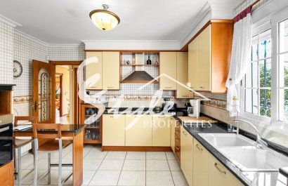 Resale - Villa - Torrevieja - Torrelamata - La Mata