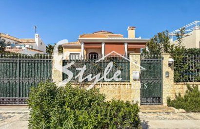 Resale - Villa - Torrevieja - Torrelamata - La Mata