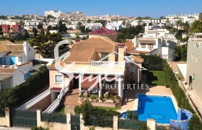 Resale - Villa - Torrevieja - Torrelamata - La Mata