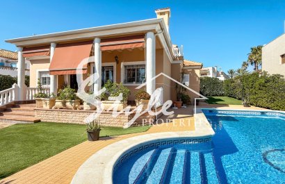 Resale - Villa - Torrevieja - Torrelamata - La Mata