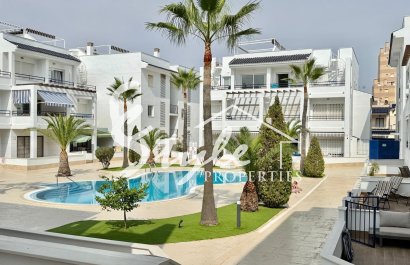 Corner Townhouse in La Veleta – Fully Renovated, 200m from the Sea (Torrevieja). ID2783