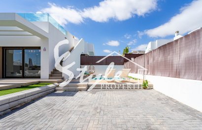 Resale - Semi-Detached Villa - Vistabella Golf