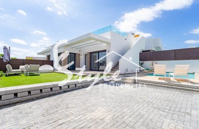 Villa built in 2024 with private pool and solarium for sale in Vistabella Golf, Orihuela Costa, Costa Blanca. ID2993