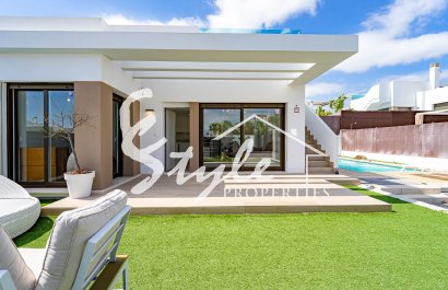 Resale - Semi-Detached Villa - Vistabella Golf