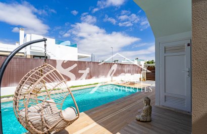 Resale - Semi-Detached Villa - Vistabella Golf