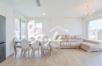 Resale - Semi-Detached Villa - Vistabella Golf