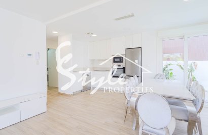 Resale - Semi-Detached Villa - Vistabella Golf