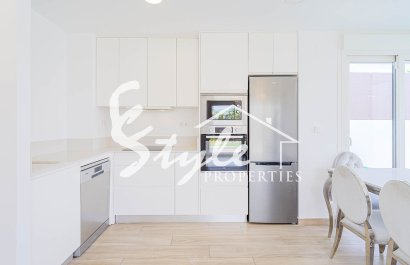 Resale - Semi-Detached Villa - Vistabella Golf