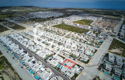 Villa built in 2024 with private pool and solarium for sale in Vistabella Golf, Orihuela Costa, Costa Blanca. ID2993