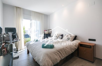 Resale - Villa - Algorfa (montemar) - La Finca Golf Resort