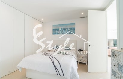 Resale - Villa - Villamartin, Orihuela Costa - Villamartin Golf