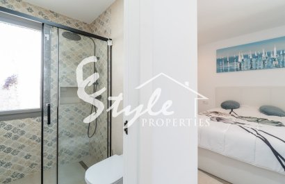 Resale - Villa - Villamartin, Orihuela Costa - Villamartin Golf