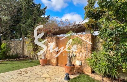 Resale - Villa - Campoamor