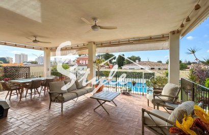 Resale - Villa - Campoamor