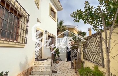 Resale - Villa - Campoamor