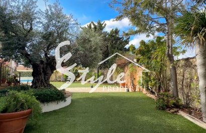 Resale - Villa - Campoamor