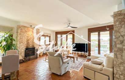 Resale - Villa - Campoamor