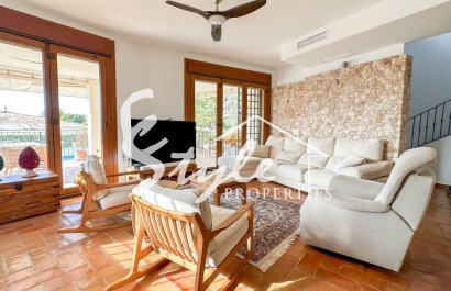 Resale - Villa - Campoamor