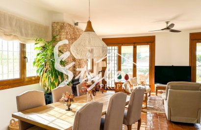 Luxury Mediterranean Villa in Dehesa de Campoamor – 800m from the Sea with Private Pool. Costa Blanca, Spain. ID2789