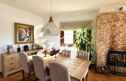 Resale - Villa - Campoamor