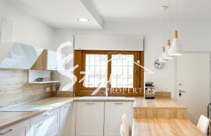 Resale - Villa - Campoamor