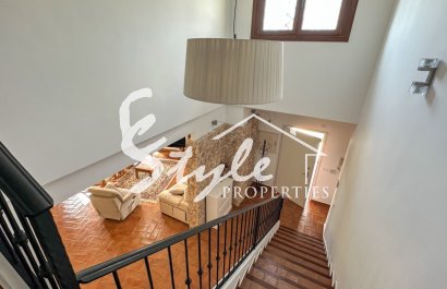 Resale - Villa - Campoamor