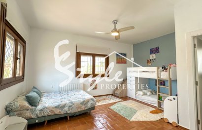 Resale - Villa - Campoamor