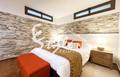 Resale - Villa - Campoamor