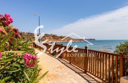Resale - Villa - Campoamor
