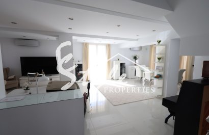 Resale - Villa - Cabo Roig