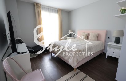 Resale - Villa - Cabo Roig