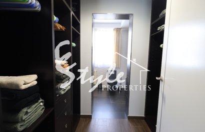 Resale - Villa - Cabo Roig