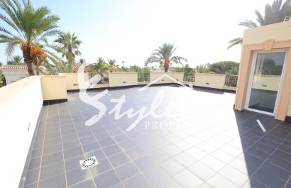 Villa with pool just steps from the sea for sale in Cabo Roig, Costa Blanca, Spain. ID2353