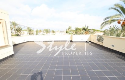 Resale - Villa - Cabo Roig