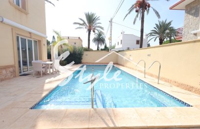 Resale - Villa - Cabo Roig