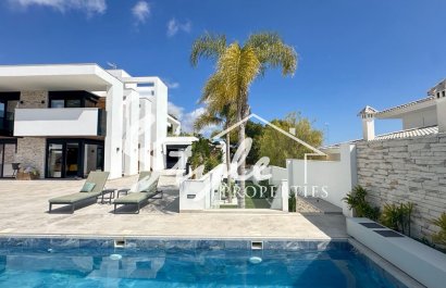 Resale - Villa - Villamartin, Orihuela Costa - Villamartin