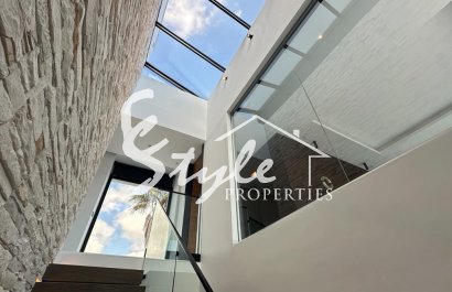 Resale - Villa - Villamartin, Orihuela Costa - Villamartin