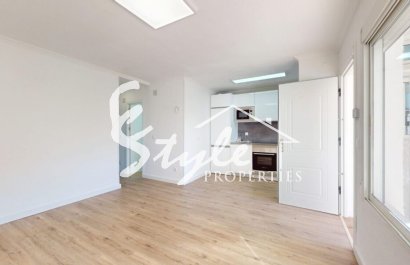 Resale - Apartamento - Villamartin, Orihuela Costa