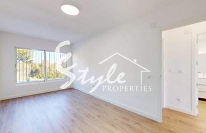 Resale - Apartamento - Villamartin, Orihuela Costa