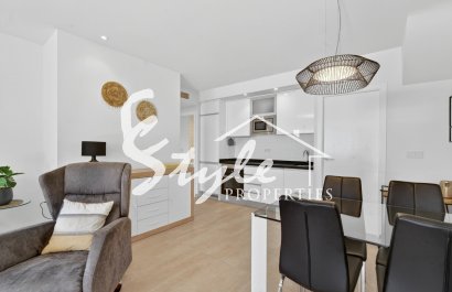 Resale - Apartamento - Torrevieja - Aguas Nuevas